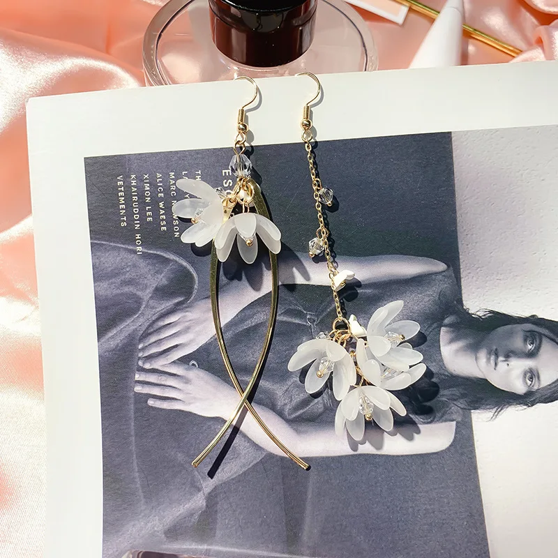 DREJEW Asymmetrical Flower Statement Earrings Silver Gold 925 Long Alloy Drop Earrings for Women Wedding Christmas Jewelry E9211
DREJEW Asymmetrical Flower Statement Earrings Silver Gold 925 Long Alloy Drop Earrings for Women Wedding Christmas Jewelry E9211