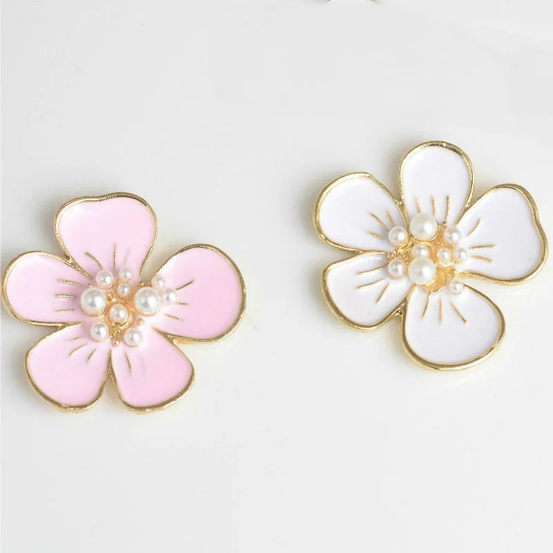 Wholesale 40PCs 29*30MM Gold Tone Plated Alloy Pearl Core Enamel Flowers Button Charm Sticker Craft Oil Drop Floral Pendant
Wholesale 40PCs 29*30MM Gold Tone Plated Alloy Pearl Core Enamel Flowers Button Charm Sticker Craft Oil Drop Floral Pendant