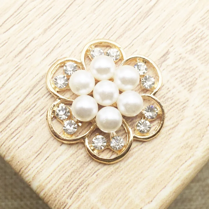 Hot Sale free shipping wholesale 20pcs 3cm Wedding diamond Button rhinestone with pearl Button DIY hair garment Accessories YF69
Hot Sale free shipping wholesale 20pcs 3cm Wedding diamond Button rhinestone with pearl Button DIY hair garment Accessories YF69