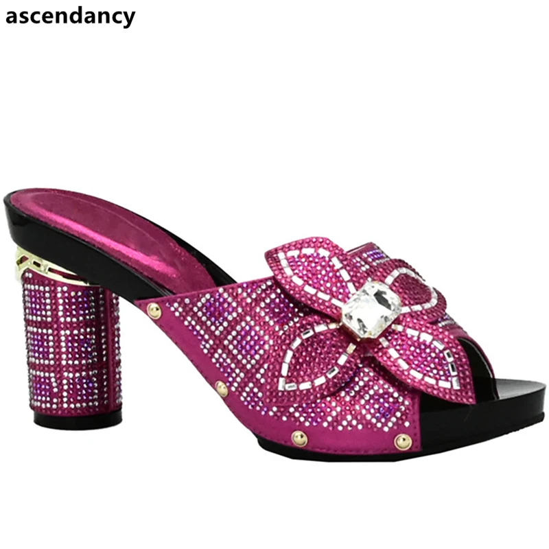 Latest Women Elegant Pumps Ladies Wedding Shoes Decorated with Rhinestone Italian Ladies Shoes for Parties Nigerian Women Shoes
Latest Women Elegant Pumps Ladies Wedding Shoes Decorated with Rhinestone Italian Ladies Shoes for Parties Nigerian Women Shoes