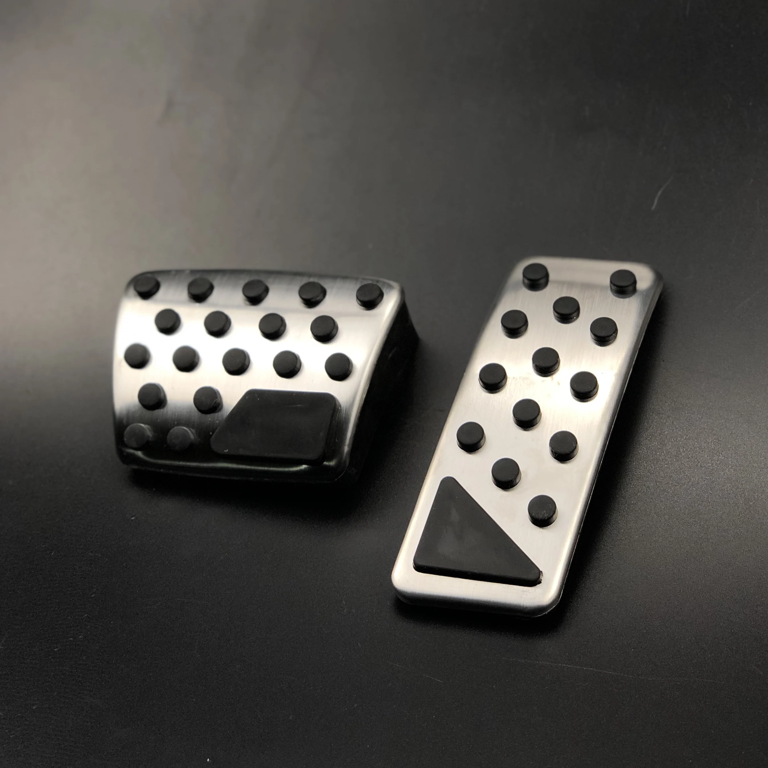 Car Accessory For JEEP Cherokee 2014-2016 Accelerator Brake Foot Rest Modified Pedal Pad Stainless Steel Decoration Stick
Car Accessory For JEEP Cherokee 2014-2016 Accelerator Brake Foot Rest Modified Pedal Pad Stainless Steel Decoration Stick