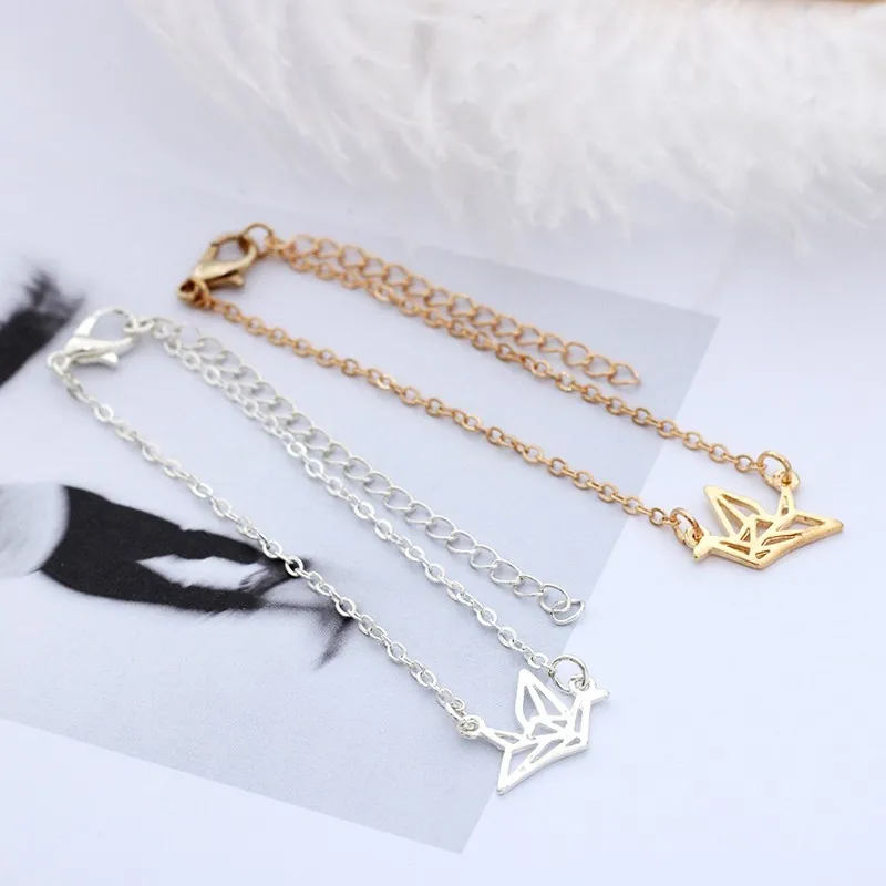 Simple Tiny Paper Crane Charms Bracelets For Women Hollow Dove Baby Bird Bracelet Femme Gold Animal Jewelry
Simple Tiny Paper Crane Charms Bracelets For Women Hollow Dove Baby Bird Bracelet Femme Gold Animal Jewelry