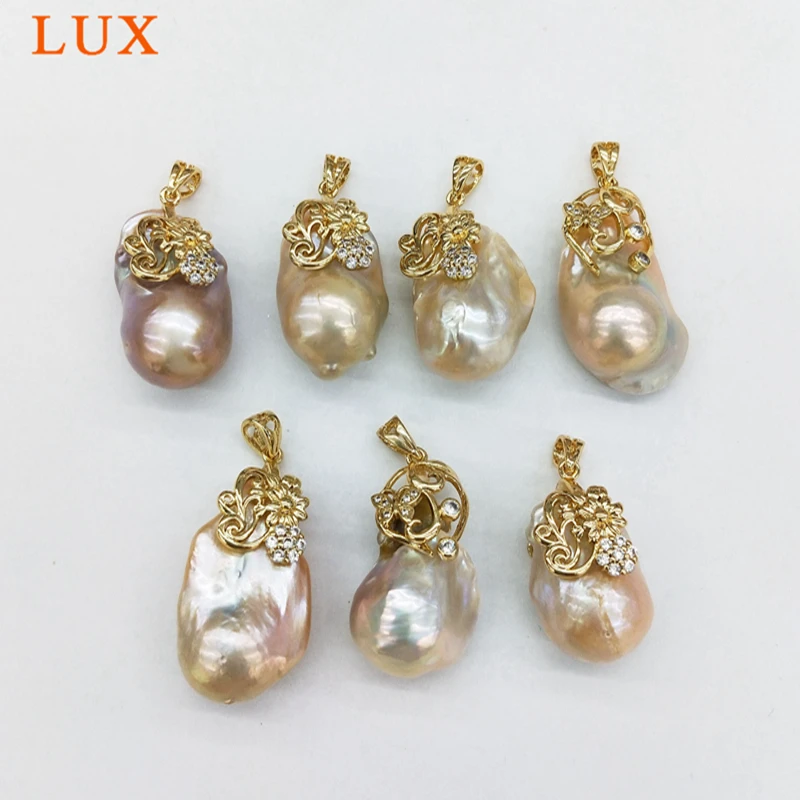 Baroque Pearl pendant Large Fireball Pearl Necklace pendants Large Baroque pearl pendant with cubic zirconia paved gold Baroque
Baroque Pearl pendant Large Fireball Pearl Necklace pendants Large Baroque pearl pendant with cubic zirconia paved gold Baroque
