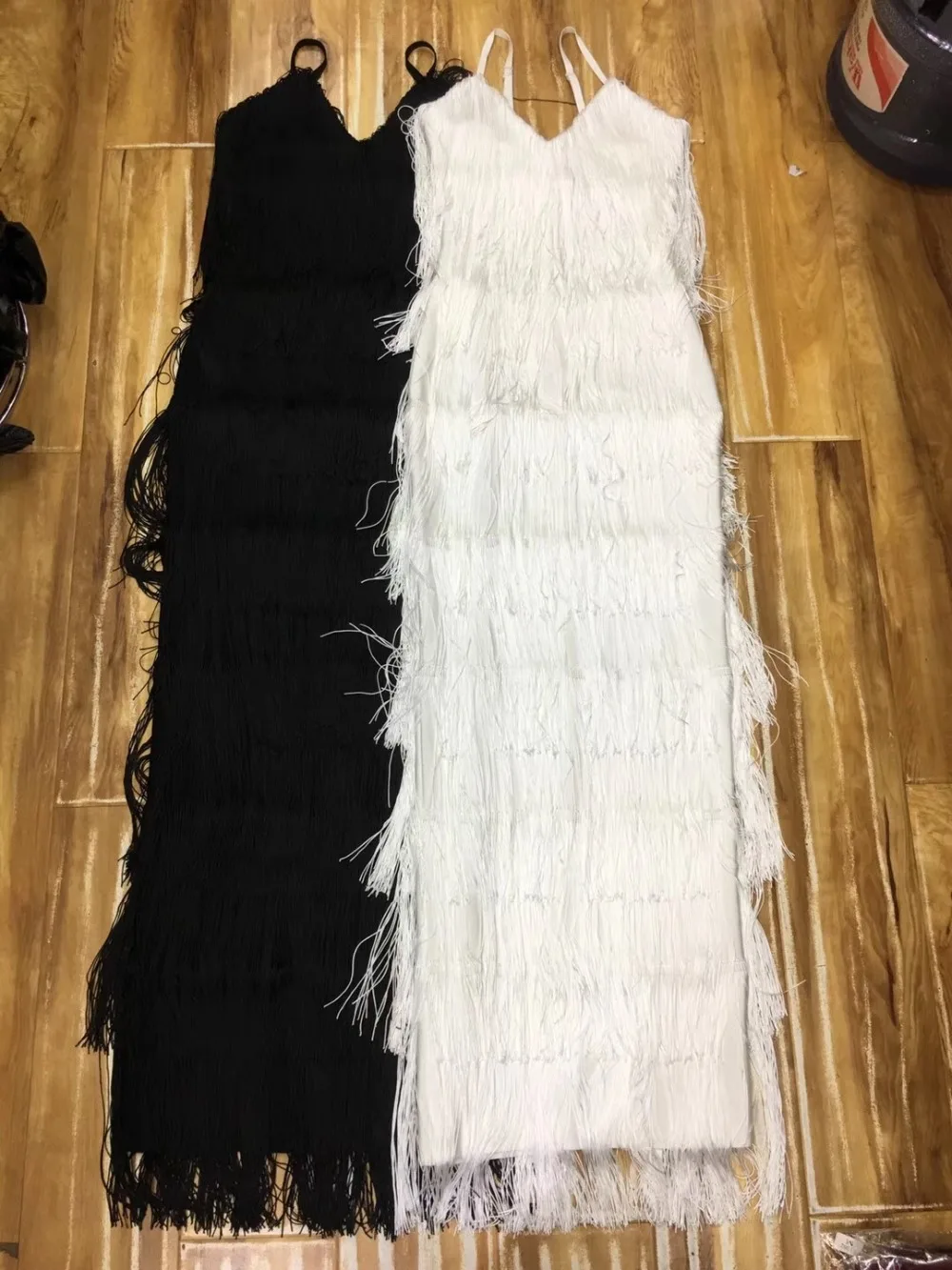 Summer Women Black White Tassel Ankle-Length Spaghetti Strap Sleeveless Bandage Vestidos 2018 New Bodycon Celebrity Party Dress
Summer Women Black White Tassel Ankle-Length Spaghetti Strap Sleeveless Bandage Vestidos 2018 New Bodycon Celebrity Party Dress