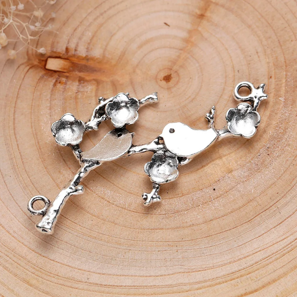 8Seasons Zinc Based Alloy Connectors Findings Mother Bird Silver Color Flower Carved Best Gift 54mm x 27mm- 51mm x 30mm, 10PCs
8Seasons Zinc Based Alloy Connectors Findings Mother Bird Silver Color Flower Carved Best Gift 54mm x 27mm- 51mm x 30mm, 10PCs