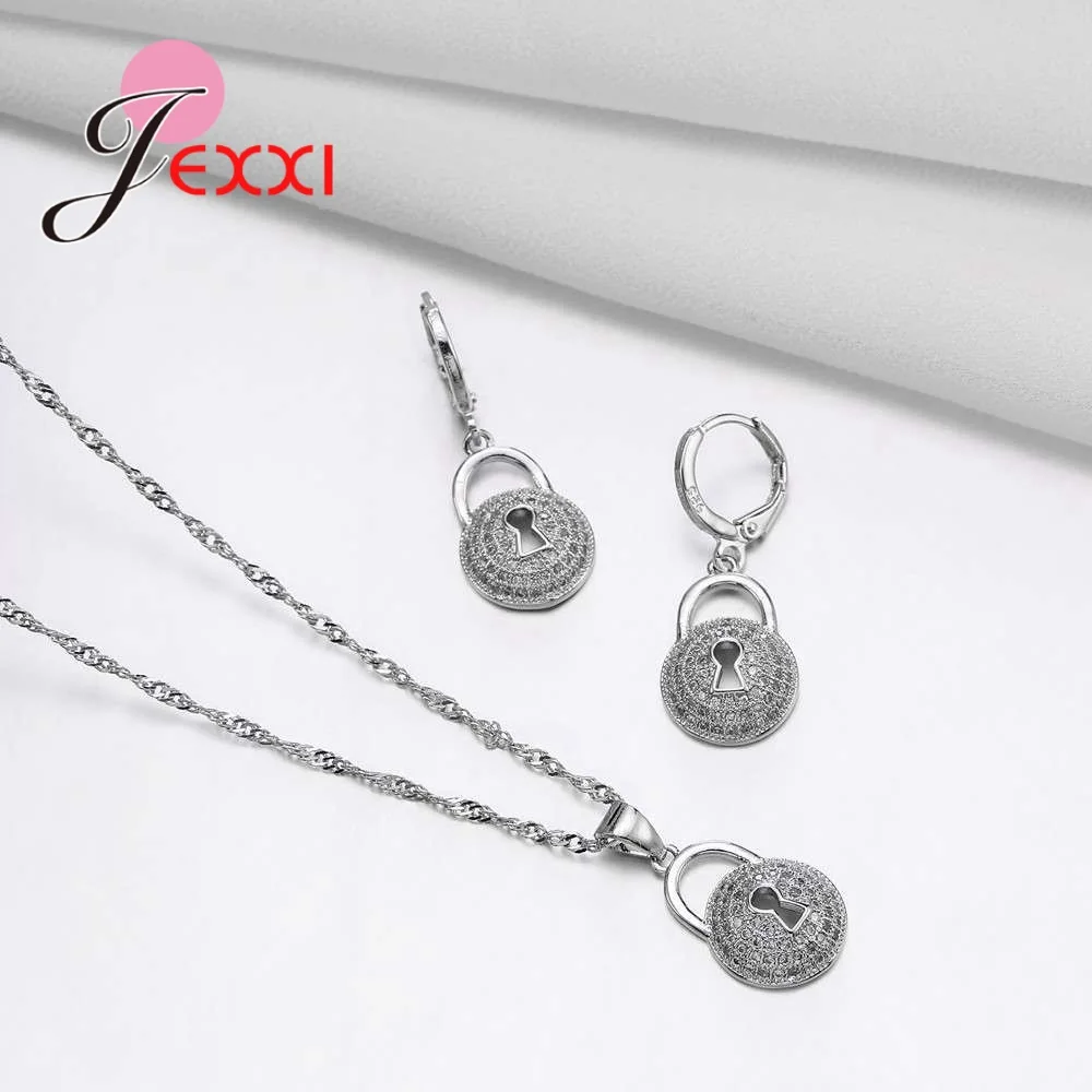 Causal Lock Design Cubic Zirconia Pendant Necklaces Earring Set For Lady 925 Sterling Silver Women Wedding Jewelry Sets
Causal Lock Design Cubic Zirconia Pendant Necklaces Earring Set For Lady 925 Sterling Silver Women Wedding Jewelry Sets
