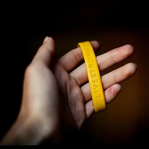 2pcs/lot LIVE STRONG Silicone Sport Wristband Motivational encourage patient Men Women Adult Kid urge Power Bracelets wrist band | Украшения