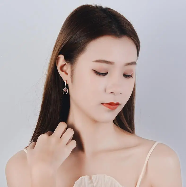 2021 New Fashion Earrings Punk Simple Silver Color Section Circle Ball Crystal Earrings For Ladies Gifts Wholesale 
2021 New Fashion Earrings Punk Simple Silver Color Section Circle Ball Crystal Earrings For Ladies Gifts Wholesale