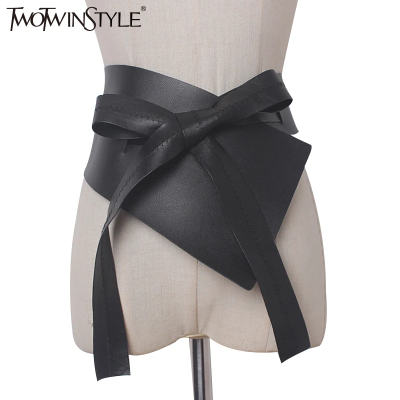 TWOTWINSTYLE 2020 Irregular Lace Up Bow Female Belts Made of Genuine PU Leather Black Women Belt Clothing Accessories Fashion
TWOTWINSTYLE 2020 Irregular Lace Up Bow Female Belts Made of Genuine PU Leather Black Women Belt Clothing Accessories Fashion