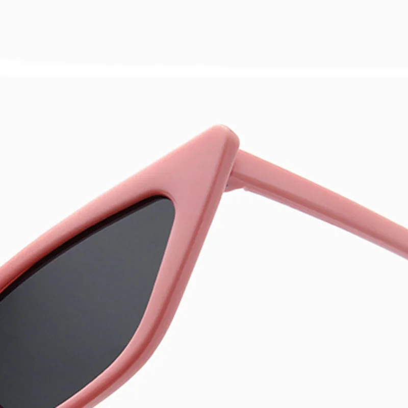 LeonLion 2021 Vintage Small Frame Women Sunglasses Brand Designer Retro Classic Glasses Shopping Oculos De Sol Masculino UV400
LeonLion 2021 Vintage Small Frame Women Sunglasses Brand Designer Retro Classic Glasses Shopping Oculos De Sol Masculino UV400