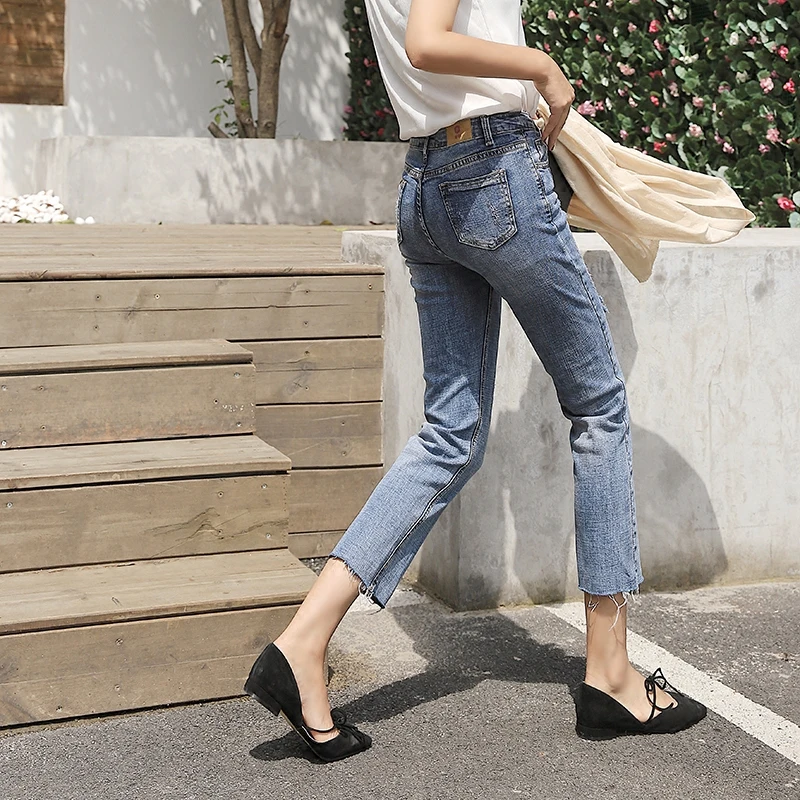 Water washed straight jeans Korean version of the autumn loose pants pants casual pants was thin pants
Water washed straight jeans Korean version of the autumn loose pants pants casual pants was thin pants