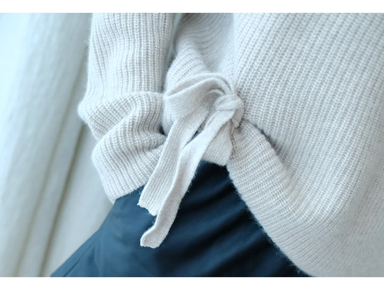 2018 Women Sweaters 100% Cashmere and Wool Knitting Pullovers Hot Sale Turtleneck Bandage Fashion Knitwear Woman Sweater Clothes
2018 Women Sweaters 100% Cashmere and Wool Knitting Pullovers Hot Sale Turtleneck Bandage Fashion Knitwear Woman Sweater Clothes