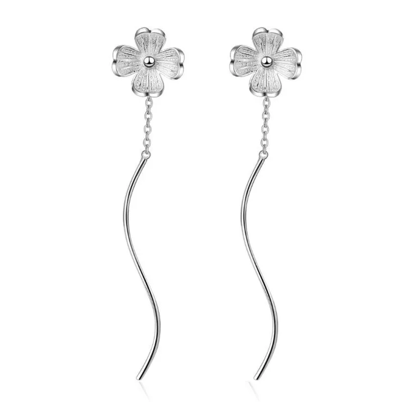 New Fashion Ear Line Simple Silver Plated Jewelry Fresh Four-leaf Flower Temperament Leaves Dangle Earrings XZE251
New Fashion Ear Line Simple Silver Plated Jewelry Fresh Four-leaf Flower Temperament Leaves Dangle Earrings XZE251