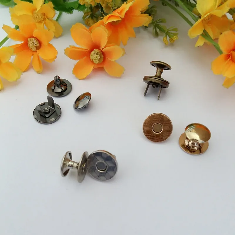 30sets 14mm Metal Strong magnetic buttons clothes DIY Needlework Single rivets buttons handmade Bag purse hand sewing buttons
30sets 14mm Metal Strong magnetic buttons clothes DIY Needlework Single rivets buttons handmade Bag purse hand sewing buttons