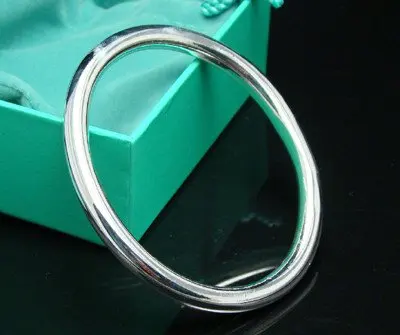 FREE SHIPPING,wholesale 925 Sterling Silver Smooth Round Bangle/Bracelet, 925 silver jewelry ,925 silver fashion bracelet
FREE SHIPPING,wholesale 925 Sterling Silver Smooth Round Bangle/Bracelet, 925 silver jewelry ,925 silver fashion bracelet