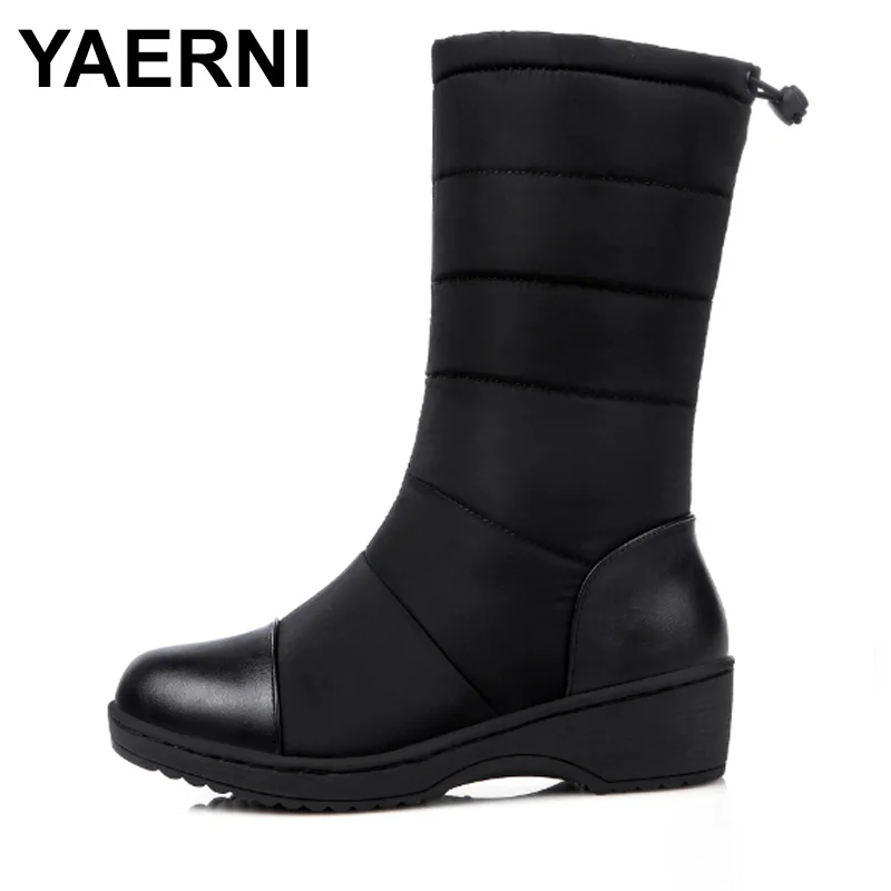 Теплые зимние сапоги YAERNI модная обувь на платформе с мехом и плюшевой подкладкой