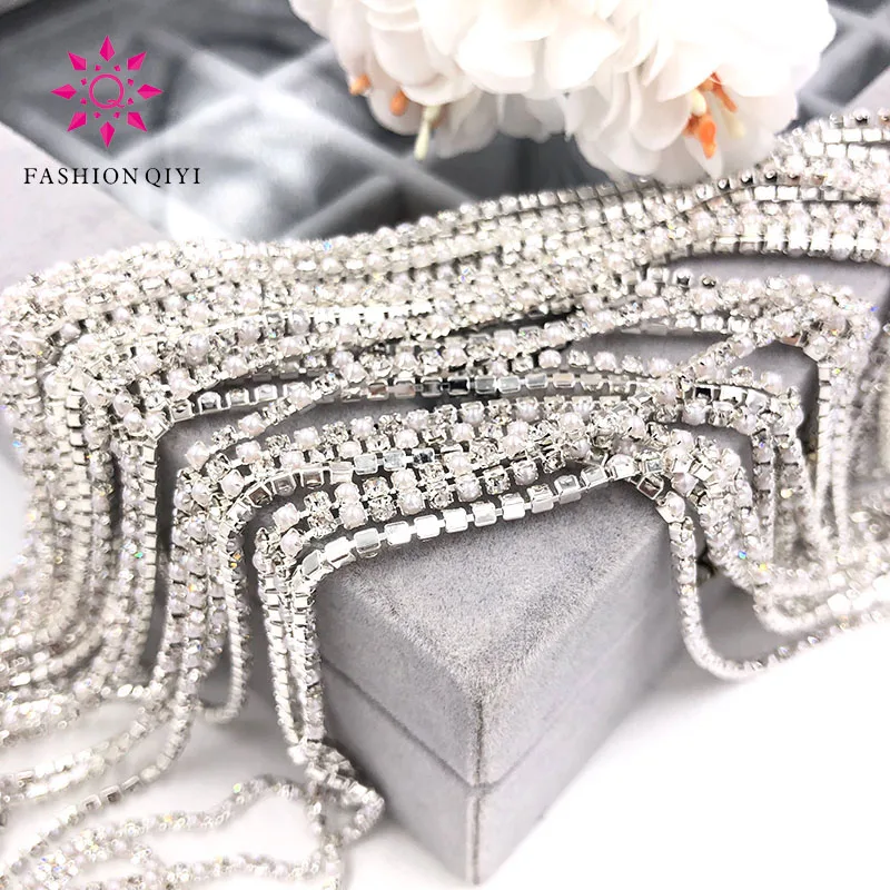 5 yards 2mm Sliver base Clear white glass crystal rhinestones pearls mixed with claw sew on cup chain diy clothing accessories
5 yards 2mm Sliver base Clear white glass crystal rhinestones pearls mixed with claw sew on cup chain diy clothing accessories
