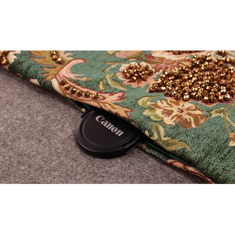 High End Chinese Beading Plus Size M - 5XL Vintage Winter Coat Women 2018 Embroidery Casaco Feminino Long Trench Coat For Women
High End Chinese Beading Plus Size M - 5XL Vintage Winter Coat Women 2018 Embroidery Casaco Feminino Long Trench Coat For Women