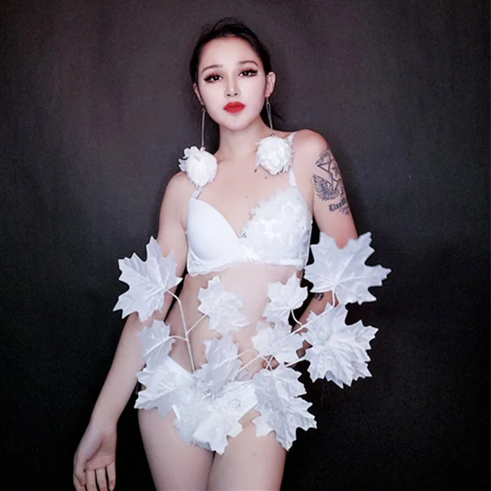Nightclub Christmas female singer DJ DS stage Catwalk Costume sexy Leading dance jazz performance clothes White wing Bikini suit
Nightclub Christmas female singer DJ DS stage Catwalk Costume sexy Leading dance jazz performance clothes White wing Bikini suit