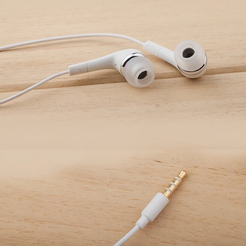 3.5mm Earphones For Samsung EHS64 With Mic Headset Headphone Built-in Microphone In Ear Wired Earphone For Smartphones Free Gift
3.5mm Earphones For Samsung EHS64 With Mic Headset Headphone Built-in Microphone In Ear Wired Earphone For Smartphones Free Gift
