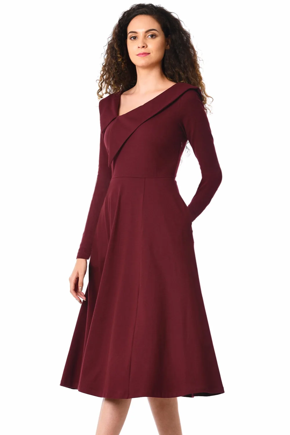Платье средней длины с длинными рукавами бордового цвета винтажное платье