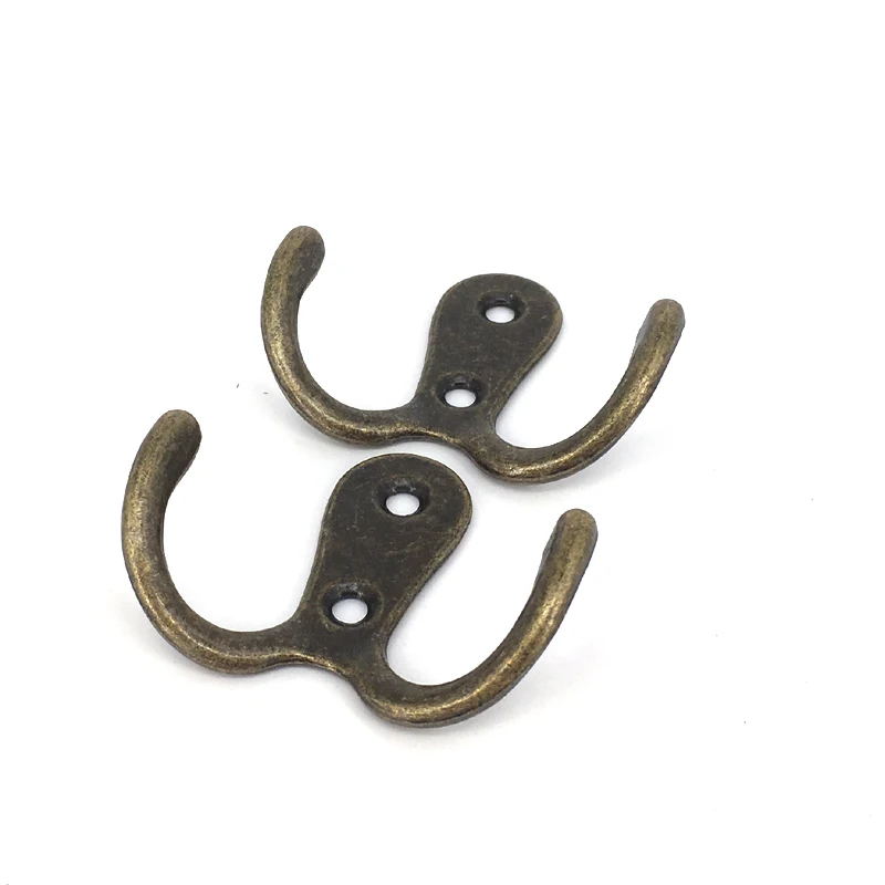 8PCS Double Prong Hook Classical Wall Mounted Retro Cloth Hanger for Coats Hats Towels Keys Home Save room organizer
8PCS Double Prong Hook Classical Wall Mounted Retro Cloth Hanger for Coats Hats Towels Keys Home Save room organizer