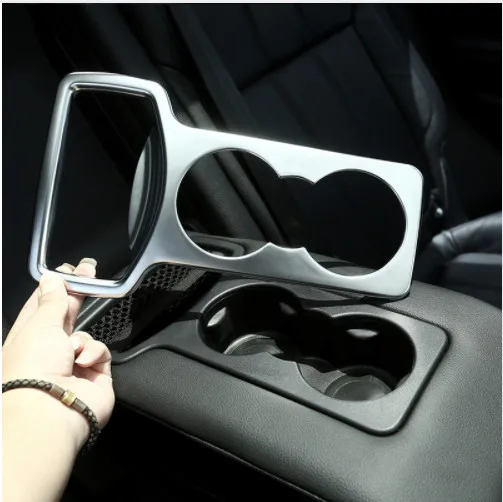 For Land Rover Rand Rover Sport 2014-2016 Car-styling Rear Seat Cup Holder Cover Trim ABS Matte Chrome Interior Accessories
For Land Rover Rand Rover Sport 2014-2016 Car-styling Rear Seat Cup Holder Cover Trim ABS Matte Chrome Interior Accessories