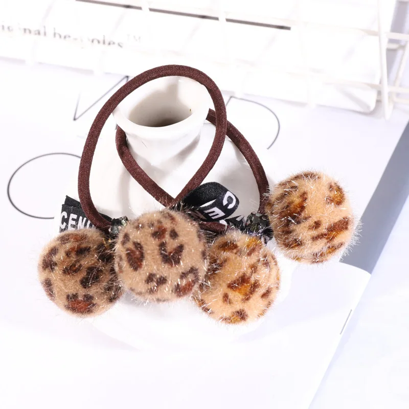 1PCS Women Leopard Hair Scrunchies Elastic Hair Bands Ties Bows Bohemia Girls Hair Accessories Women Girls Head Bands
1PCS Women Leopard Hair Scrunchies Elastic Hair Bands Ties Bows Bohemia Girls Hair Accessories Women Girls Head Bands