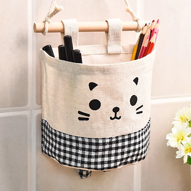 Wall Mounted Storage Bag Cute Wall Hanging Organizers Cotton Linen Fabric Waterproof Pocket for Home Bathroom Office
Wall Mounted Storage Bag Cute Wall Hanging Organizers Cotton Linen Fabric Waterproof Pocket for Home Bathroom Office