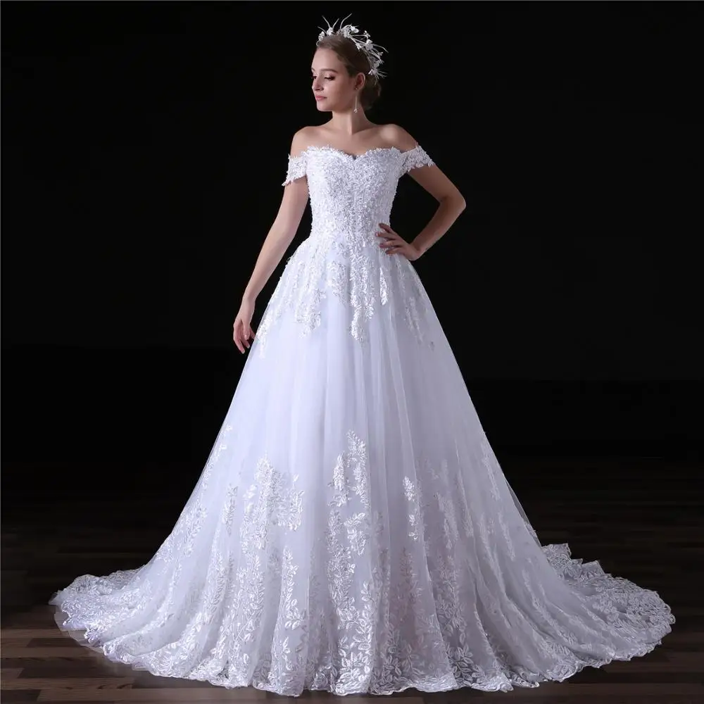 2019 Fashionable Illusion Back Wedding Dress in a Style Appliques Sexy V-neck Neckline Backless Wedding Dresses Support customiz
2019 Fashionable Illusion Back Wedding Dress in a Style Appliques Sexy V-neck Neckline Backless Wedding Dresses Support customiz