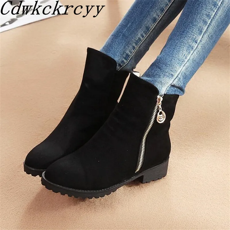 Women Boots winter New pattern fashion Round head Martin boots Academic Style Cashmere Keep warm Leisure time Women Boots 34-43
Women Boots winter New pattern fashion Round head Martin boots Academic Style Cashmere Keep warm Leisure time Women Boots 34-43