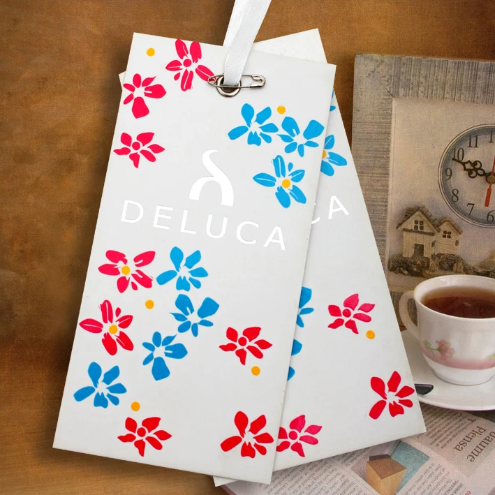 Custom hang tag kids size jewelry label tags printed personal logo for clothing hang tag custom shape die cut garment tags
Custom hang tag kids size jewelry label tags printed personal logo for clothing hang tag custom shape die cut garment tags