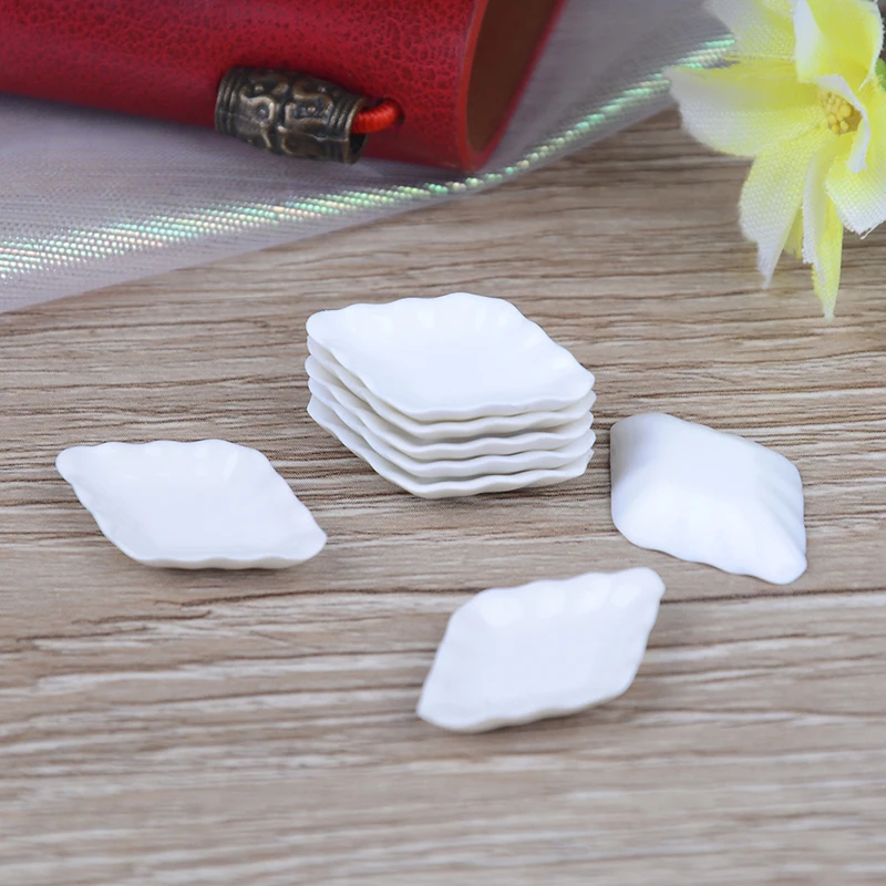 8pcs Trays Plates Doll Mini Food White Dishes Tableware Doll House Doll house Miniature Accessories Kitchen Toys
8pcs Trays Plates Doll Mini Food White Dishes Tableware Doll House Doll house Miniature Accessories Kitchen Toys
