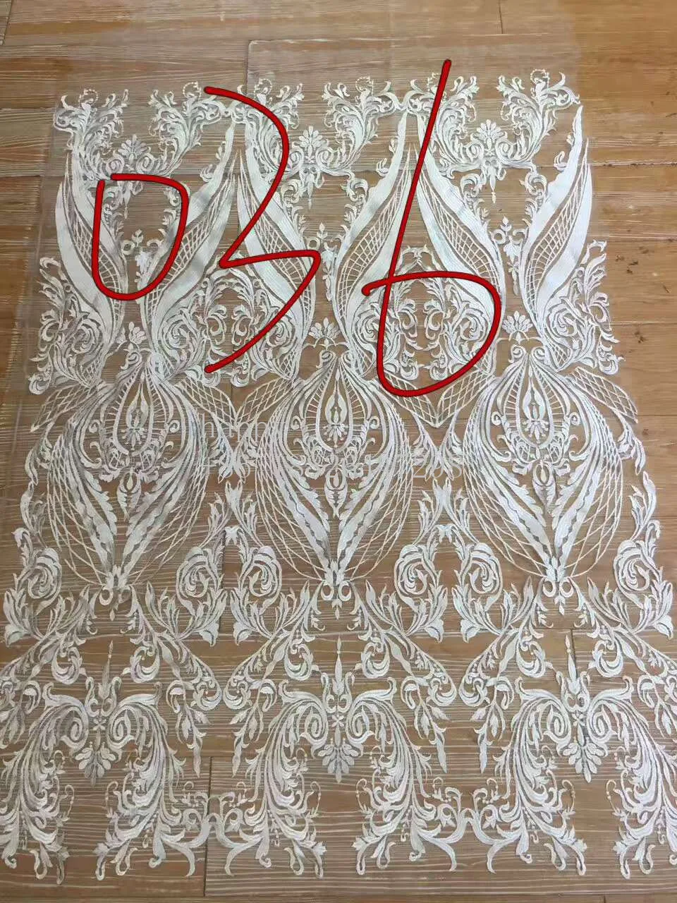 2017 new QW556 fashion show water soluble cord guipure lace hollow offwhite ivory fabric for wedding/evening dress/party,by dhl
2017 new QW556 fashion show water soluble cord guipure lace hollow offwhite ivory fabric for wedding/evening dress/party,by dhl