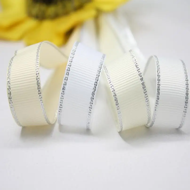 100 Yards 9mm Grosgrain Satin Ribbons Silver Edge Ribbon Wholesale High Quality Gift Packaging Ribbons Jewelry DIY Accessories
100 Yards 9mm Grosgrain Satin Ribbons Silver Edge Ribbon Wholesale High Quality Gift Packaging Ribbons Jewelry DIY Accessories