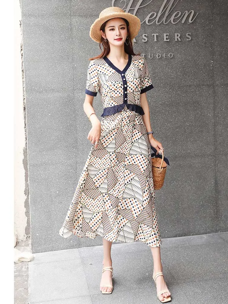 2019 New Designer Women's Dress 5XL Large Size Elegant Short Sleeve V-Neck Wave Point Large Swing Dress Female Trend Summer L276
2019 New Designer Women's Dress 5XL Large Size Elegant Short Sleeve V-Neck Wave Point Large Swing Dress Female Trend Summer L276