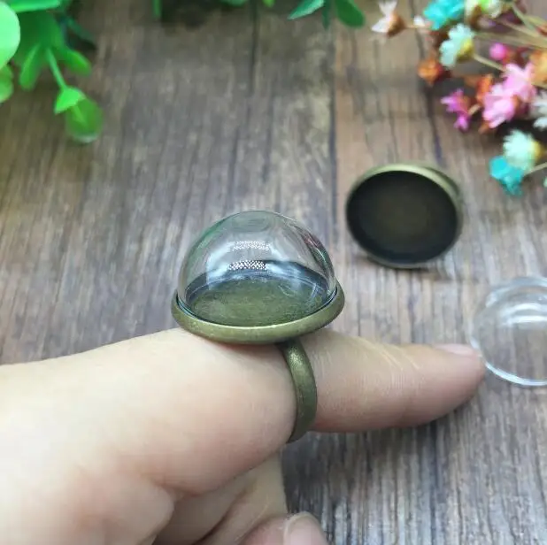 50sets handmade 20mm glass dome locket with antique bronze color ring set glass bottle ring handmade jewelry accessories charms
50sets handmade 20mm glass dome locket with antique bronze color ring set glass bottle ring handmade jewelry accessories charms