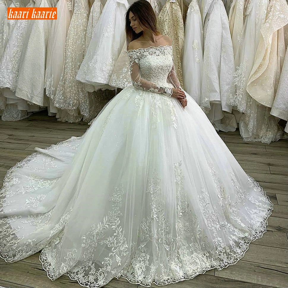 Luxury Castle Princess Ball Gown White Wedding Dresses Long Sleeve Lace Applique Boat Neck Bridal Dress Customized Wedding Gowns
Luxury Castle Princess Ball Gown White Wedding Dresses Long Sleeve Lace Applique Boat Neck Bridal Dress Customized Wedding Gowns