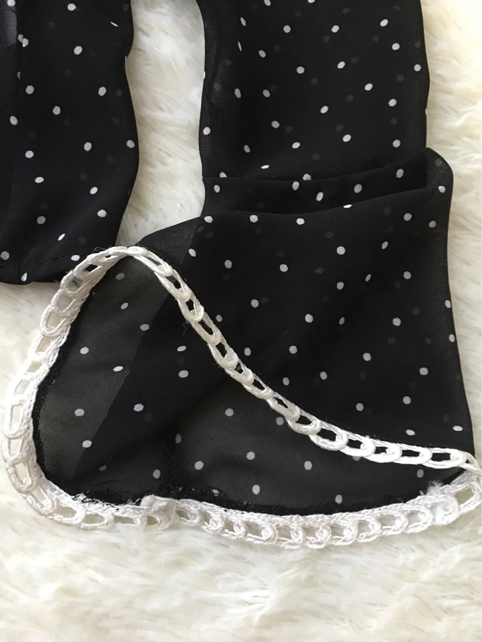 Women Black Wavelet Dot Print Slight Perspective Bow Peter Pan Collar Long Flare Sleeve Sweet Chiffon Blouse Top
Women Black Wavelet Dot Print Slight Perspective Bow Peter Pan Collar Long Flare Sleeve Sweet Chiffon Blouse Top