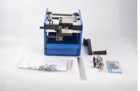 Radial tape capacitor cutting machine U