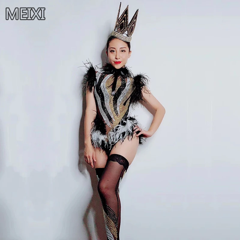 Black empress style rhinestone feather conjoined bar nightclub birthday party concert singer dancers costumes
Black empress style rhinestone feather conjoined bar nightclub birthday party concert singer dancers costumes