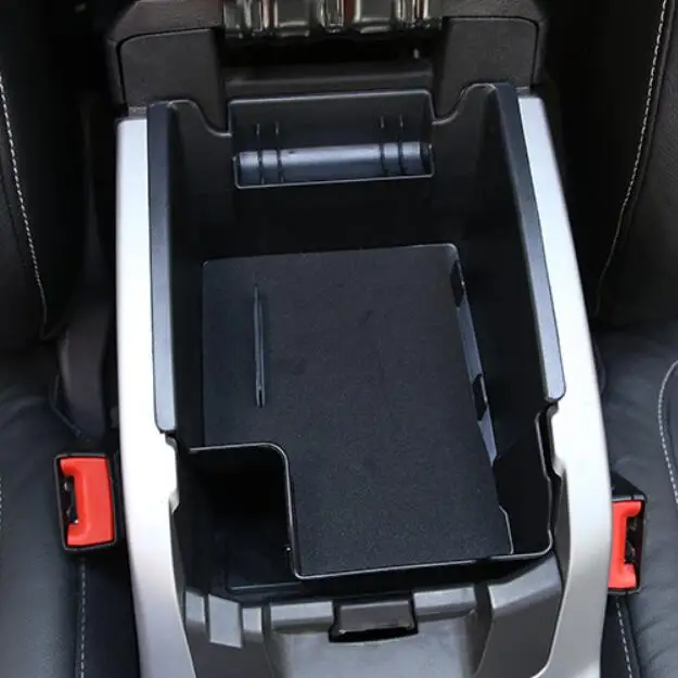 Car Styling Dedicated Modified Central Armrest Storage Box Glove Box Tray Pallet case for Ford Focus 3 KUGA Explorer Taurus
Car Styling Dedicated Modified Central Armrest Storage Box Glove Box Tray Pallet case for Ford Focus 3 KUGA Explorer Taurus
