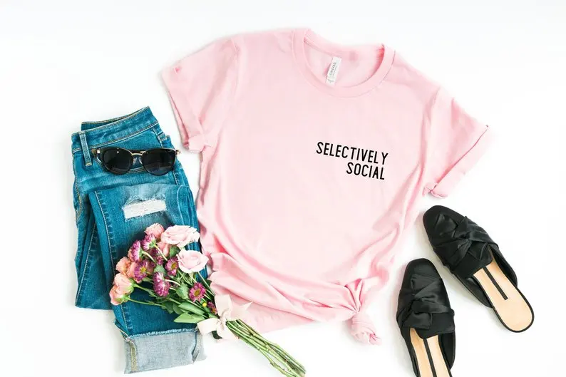 Новое поступление от Sugarbaby, селективная социальная футболка, Антивозрастная розовая футболка с интровертом, женские модные Саркастические ...
Новое поступление от Sugarbaby, селективная социальная футболка, Антивозрастная розовая футболка с интровертом, женские модные Саркастические ...
