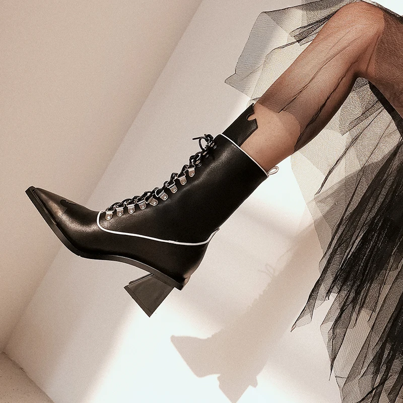 ISNOM Mid-Calf Punk Boots Women Studded Leather Boots Metal Toe Pointed Shoes Female Motorcycle Heels High Shoes Ladies Autumn
ISNOM Mid-Calf Punk Boots Women Studded Leather Boots Metal Toe Pointed Shoes Female Motorcycle Heels High Shoes Ladies Autumn