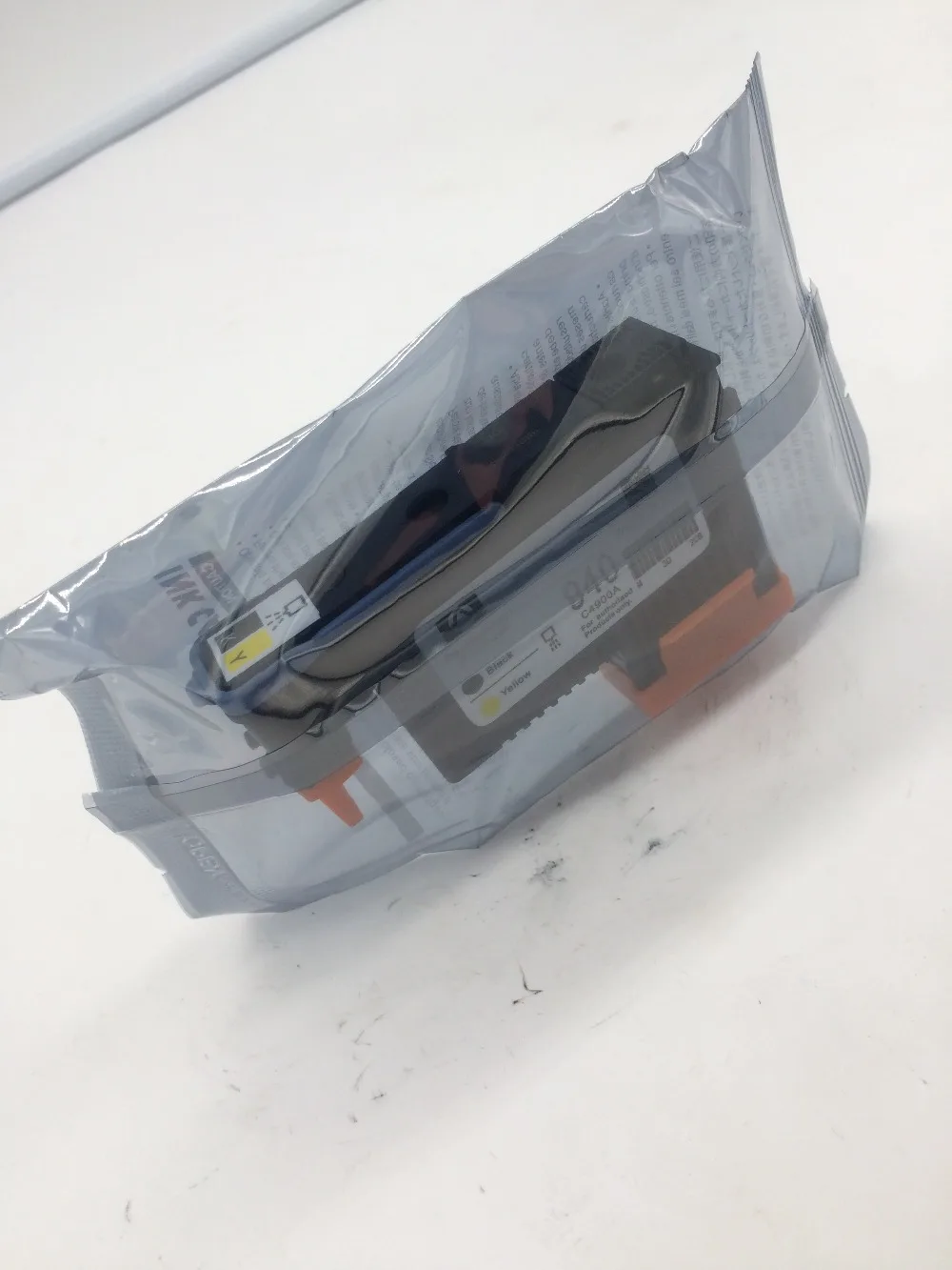 (2 шт./комплект)/лот для печатающей головки 940 C4900A C4901A черная/желтая пурпурная/цианистая для принтера HP OfficeJet Pro 8000 8500
(2 шт./комплект)/лот для печатающей головки 940 C4900A C4901A черная/желтая пурпурная/цианистая для принтера HP OfficeJet Pro 8000 8500