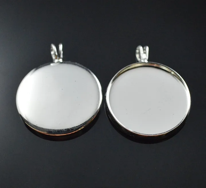 Free shipping 200pcs silver plated round brass Pendant setting, cabochon settings, tray blank at 18mm round
Free shipping 200pcs silver plated round brass Pendant setting, cabochon settings, tray blank at 18mm round
