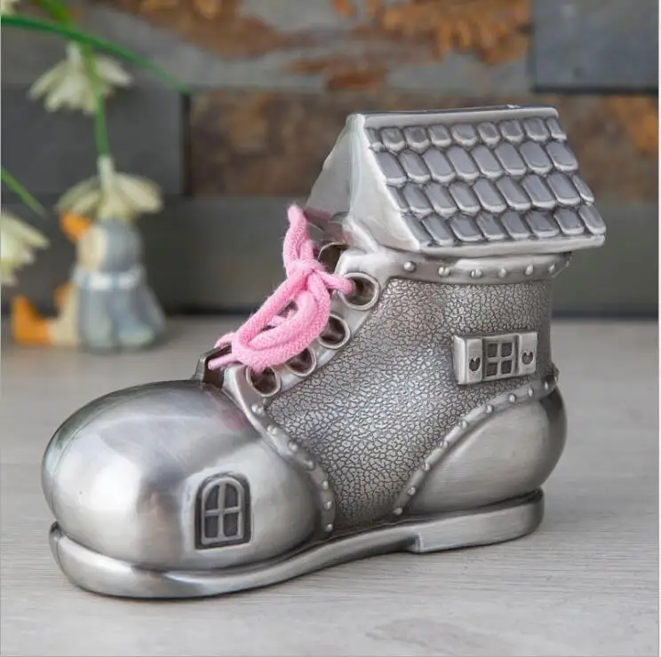 creative Cartoon shoes metal piggy bank cute piggy bank money jars aving bank for chirdren's gifts coin saving bank PB013
creative Cartoon shoes metal piggy bank cute piggy bank money jars aving bank for chirdren's gifts coin saving bank PB013