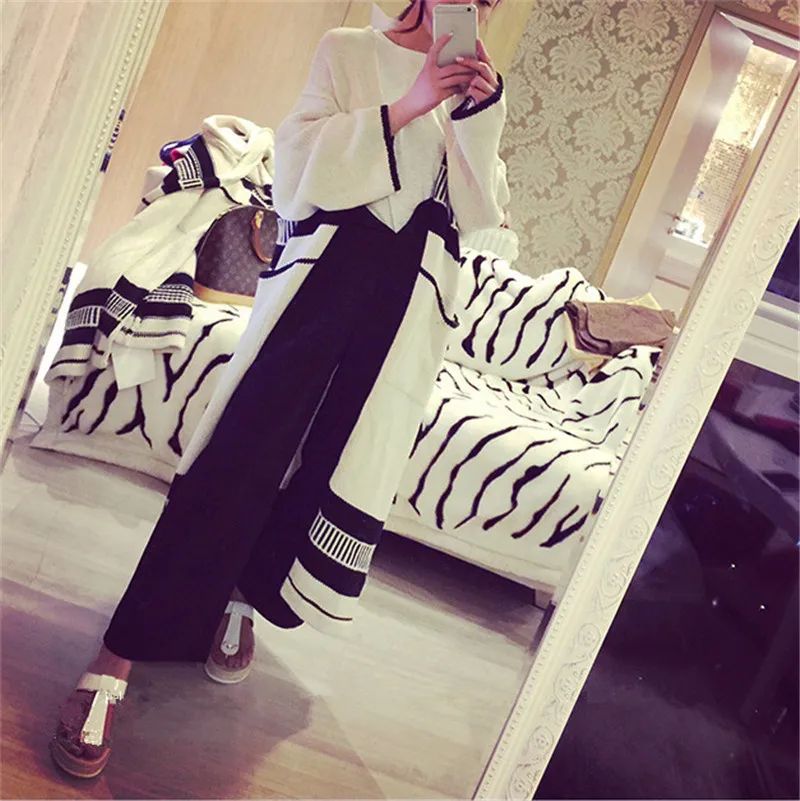 2018 Autumn Winter New Women Fashion Loose Casual Oversize Sweaters Geometric Stripped Long Cardigan Chic Wool Knitted Coats 
2018 Autumn Winter New Women Fashion Loose Casual Oversize Sweaters Geometric Stripped Long Cardigan Chic Wool Knitted Coats