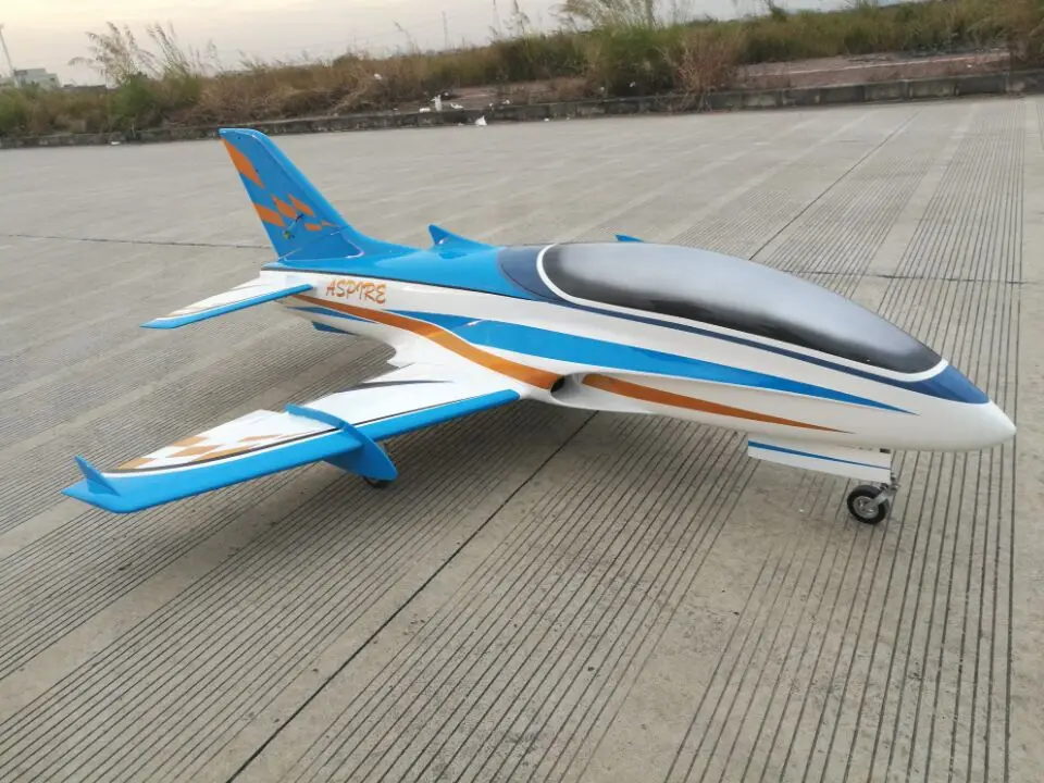 RC airplane turbine jet Ospi стекловолокно airframe для 12 до 16 кг турбинный двигатель с электрическим тормозным приводом
RC airplane turbine jet Ospi стекловолокно airframe для 12 до 16 кг турбинный двигатель с электрическим тормозным приводом