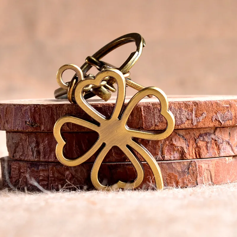 Vintage Diy Material Keychain Clover Keyring Antique Bronze Four Leaves Clover Brelok Lucky Gift For Friends Handbag Car Pandent
Vintage Diy Material Keychain Clover Keyring Antique Bronze Four Leaves Clover Brelok Lucky Gift For Friends Handbag Car Pandent